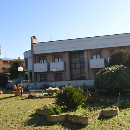 Domus Achille Fosco Hotel Ciampino Exterior foto